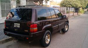 Jeep Grand Cherokee ()
