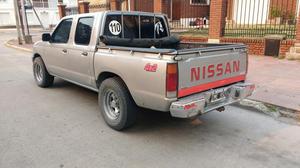 Pickup Nissan D22