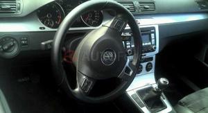Volkswagen Passat ()