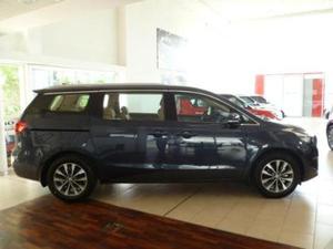 Kia Carnival Otra Versión usado  kms