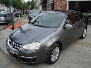 Volkswagen Vento 2.0 TDi Elegance Caja de sexta usado 