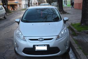 IMPECABLE FORD FIESTA KINETIC DESING 1.6