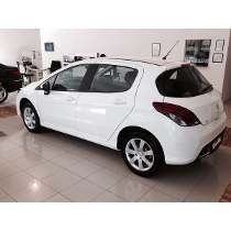 Peugeot Ptas. v Allure GPS (115cv)