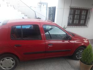 Clio  impecable