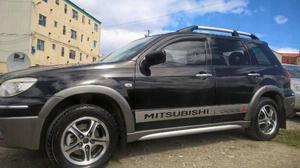 MITSUBISHI OUTLANDER IMPECABLE