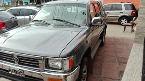 Toyota Hilux 4x4 Full 