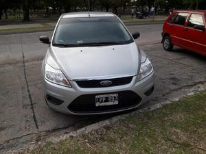 Ford Focus 1.6 stylus exe 4 puertas