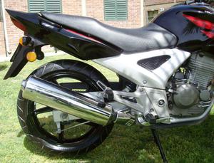 Honda Twister 250 cc  x auto