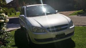 Chevrolet Classic LT usado  kms