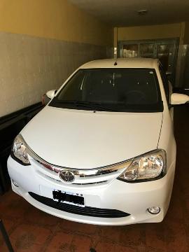 Toyota Etios XLS usado  kms