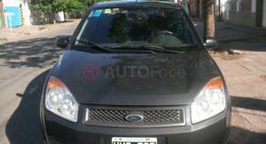 Ford Fiesta Max ()