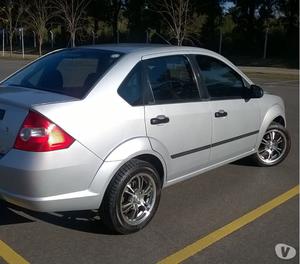 vendo ford fiesta max