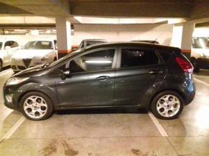 Ford Fiesta Kinetic Titanium 1.6L nafta 5P usado 