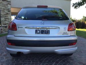 Peugeot 207 Compact XS 1.4 4P usado  kms