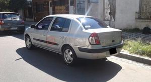 Renault Clio )