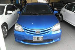 Toyota Etios XLS usado  kms