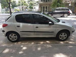 Peugeot 206 XT 1.6 5P usado  kms