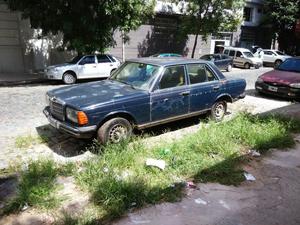 Mercedes 230e 