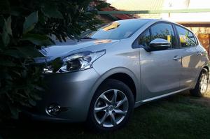Peugeot 208 Allure Touch Screen 1.5L.