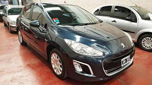 Peugeot Ptas. v Allure GPS (115cv)