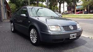 Volkswagen Bora 1.8t 180 Cv Highline  Color Gris