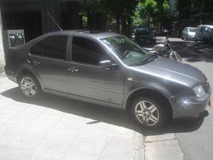 Volkswagen Bora 2.0 Trendline usado  kms