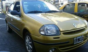 Clio  Impecable