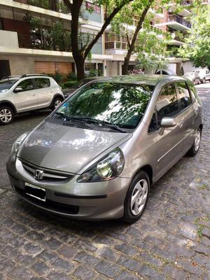 Honda fit MT lx  impecable Permuto