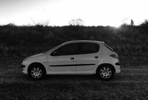 Peugeot 206 Premium 1.6 5p usado  kms