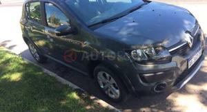 Renault Sandero Stepway ()