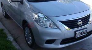 Nissan Versa ()