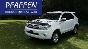 Toyota Hilux SW4 SRV 3.0TD D-4D 7 Asientos 4x4 Cuero