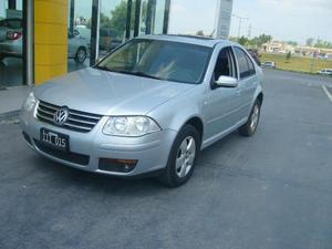 Volkswagen Bora 2.0 Trendline usado  kms