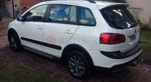 Volkswagen Suran Cross ()