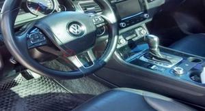 Volkswagen Touareg ()