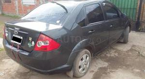 Ford Fiesta Max ()