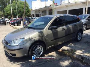 Ford Focus Ambiente 1.6 5P usado  kms