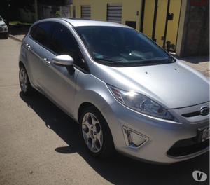 Ford fiesta kinetic titanium