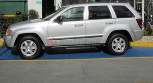 Jeep Grand Cherokee ()