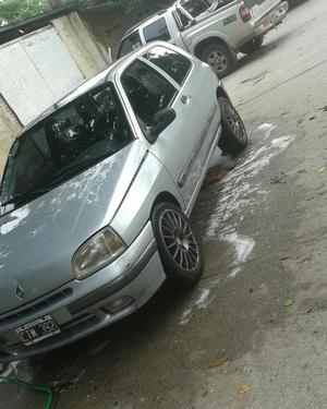 Renault Clio 98