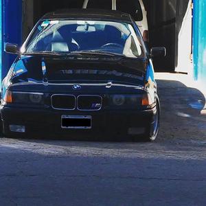 BMW 325 I con pack M