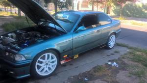BMW 318 is exclusivo c/ equipo M3