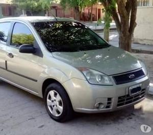 Ford Fiesta max  ambiente