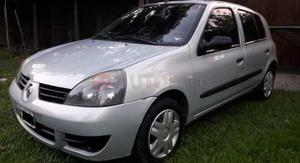 Renault Clio )