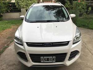 Ford Kuga 1.6T SEL 6MT FWD (150cv)