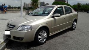 Dueño vende Astra  GL. Impecable