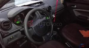 Ford Fiesta Max ()