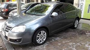 Volkswagen Vento 2.5 Advance Tiptronic usado  kms