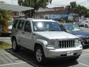 Jeep Cherokee Sport 3.7 Aut