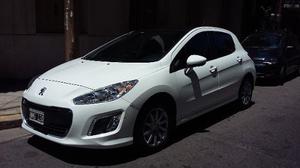 Peugeot Ptas. v Allure GPS (115cv)